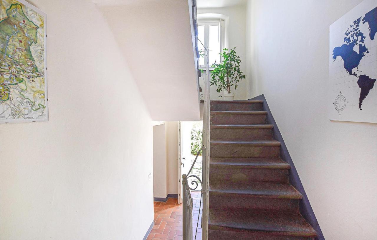 5 Bedroom Amazing Home In Fabbiano Fabbiano  Экстерьер фото